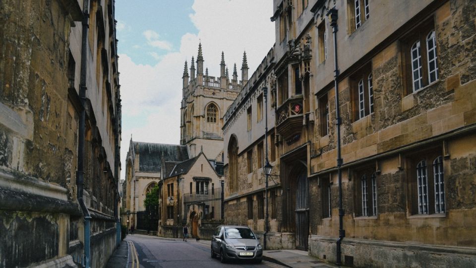 Oxford: Self Guided City Walk and Interactive Treasure Hunt - Important Information