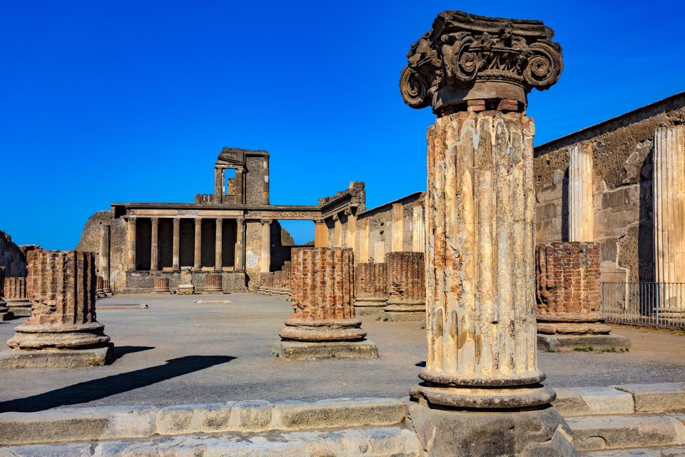 Pompeii All-Inclusive: Explore New and Old City With a Guide - Itinerary