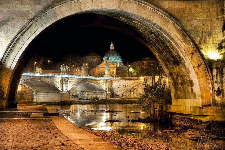 Rome: Chauffeured Tour by Night With Food Tasting and Wine - Chauffeured Sightseeing Tour