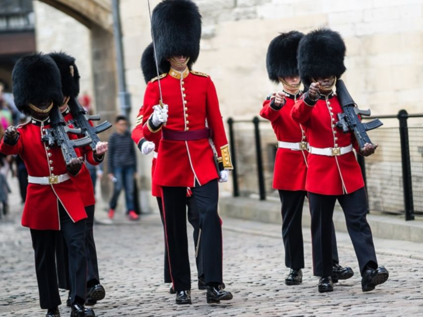 Tower of London: Opening Ceremony, Crown Jewels & Beefeaters - Meeting Point & Information