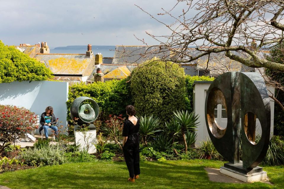 Barbara Hepworth Museum & Sculpture Garden: Entry to Site. - Directions