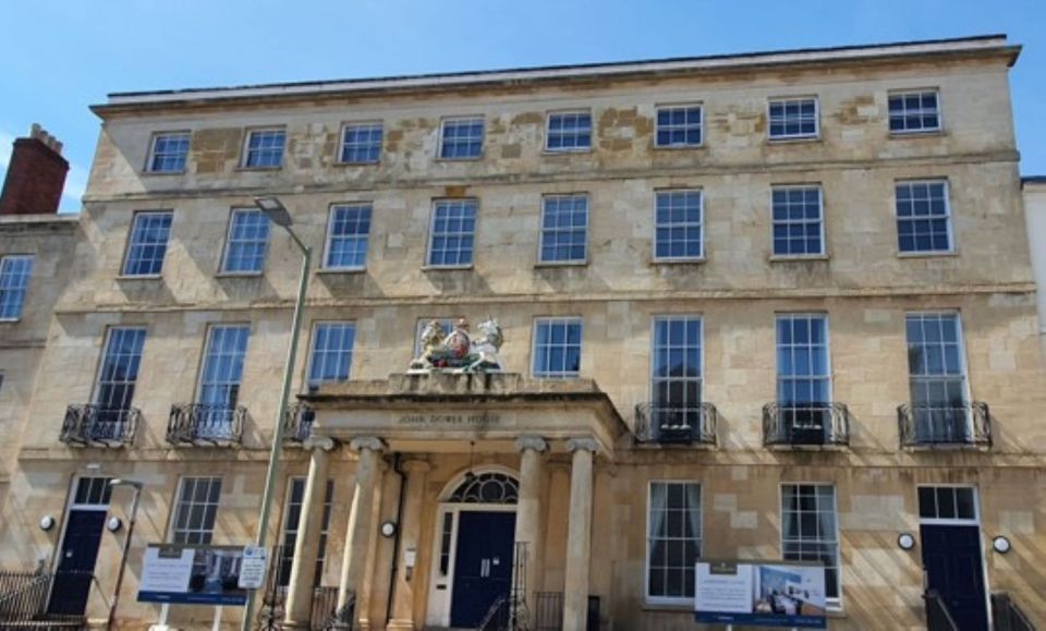 Cheltenham: Self-Guided Audio Tour of the Historical Town - Important Information