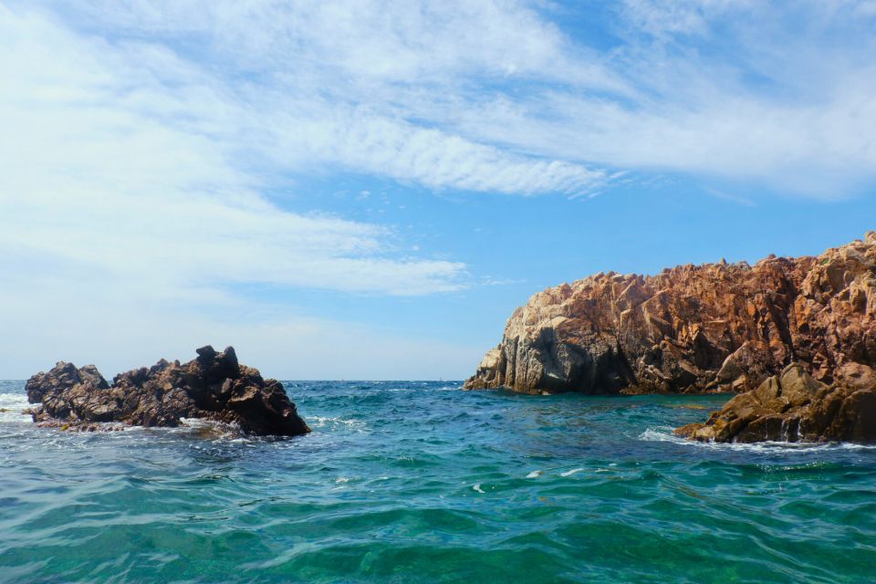 From Barcelona: Cliffs, Coves & Hiking in Costa Brava - Traditional Meal in Beachfront Village