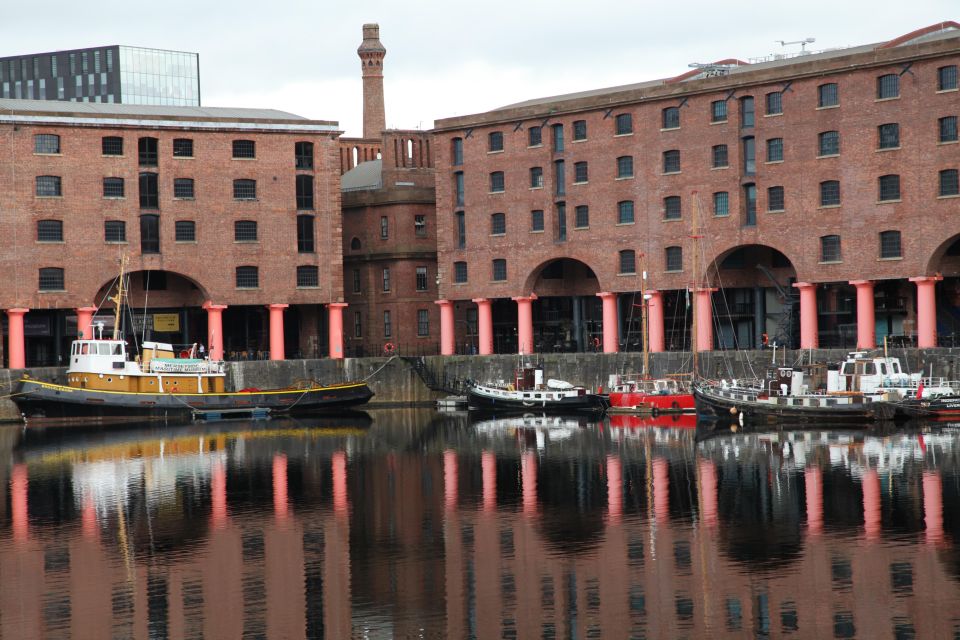 History Guided Tour of Liverpool and the Beatles - Meeting Point