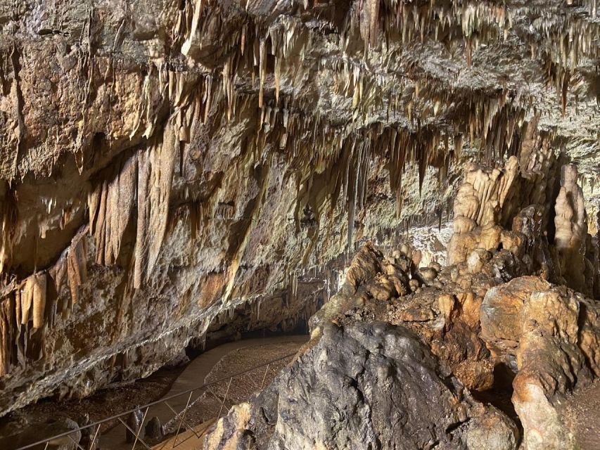 Melissani Lake-Antisamos Beach-Robola Winery - Group Experience