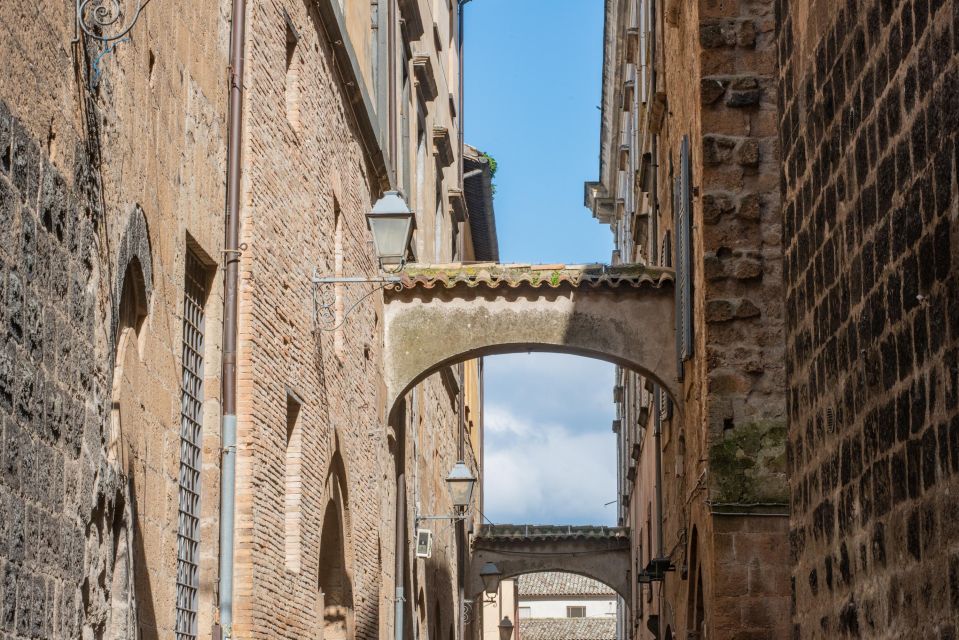 Orvieto: Private Walking Tour With Licensed Guide - Meeting Point