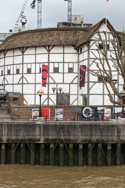 Theatrical Trails:A Self-Guided Audio Tour of the South Bank - Tour Features