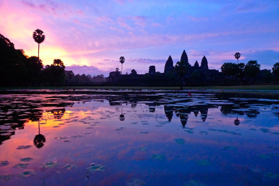 From Siem Reap: Angkor Wat Sunrise Small Group Tour - Unveiling Angkor Thom