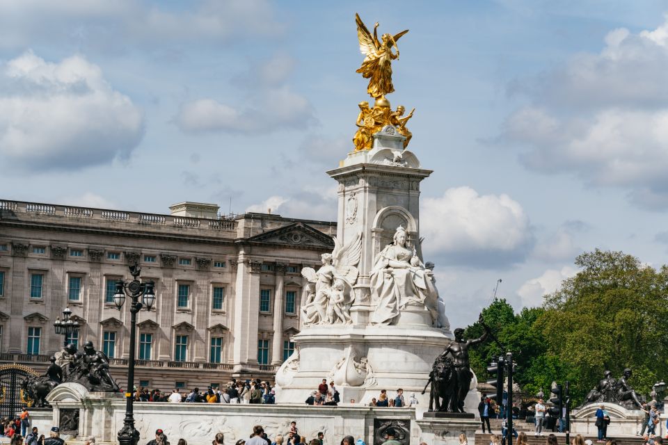 London: Changing of the Guard Walking Tour Experience - Important Information