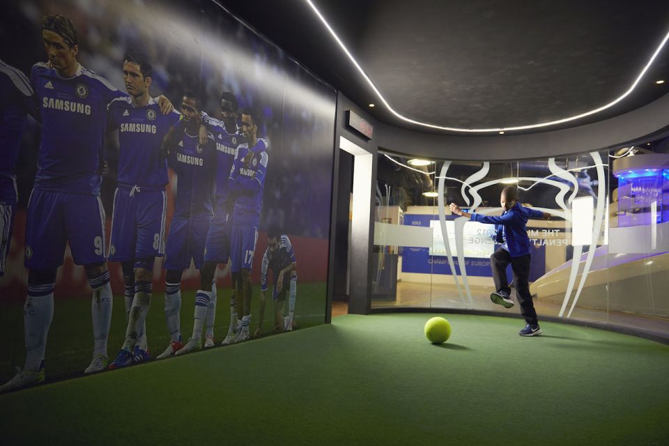 London: Explore the Chelsea Football Club Stadium & Museum - Common questions