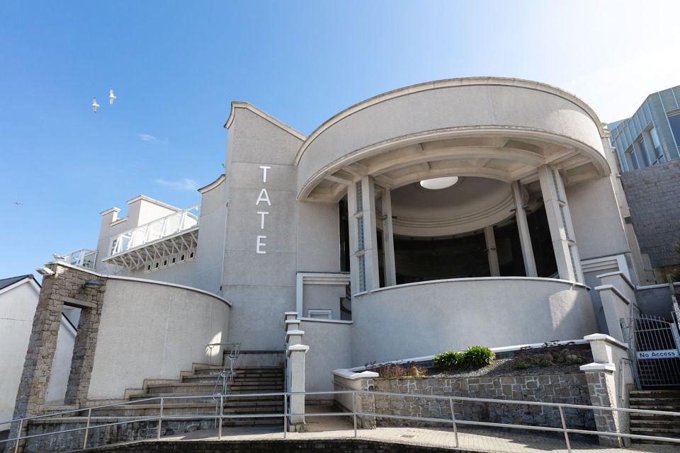 Porthmeor Beach: Tate St. Ives Gallery Entry Ticket - Gallery Location and Artists