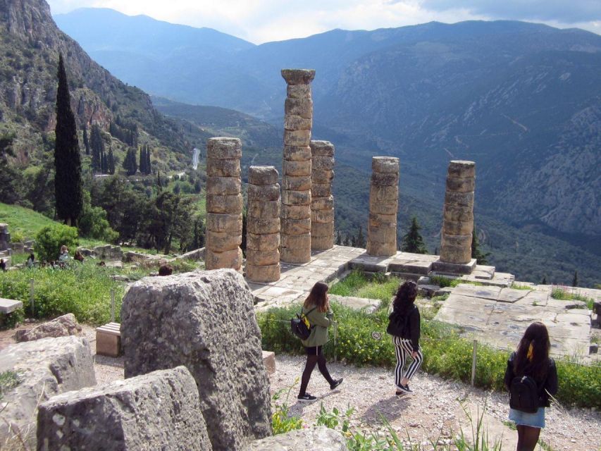 Delphi: Audio Guided Tour of the Sites in French or English - App and QR Code