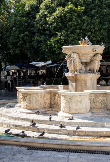 KNOSSOS PALACE AND HERAKLION TOWN ARCHAEOLOGICAL MUSEUM - Background