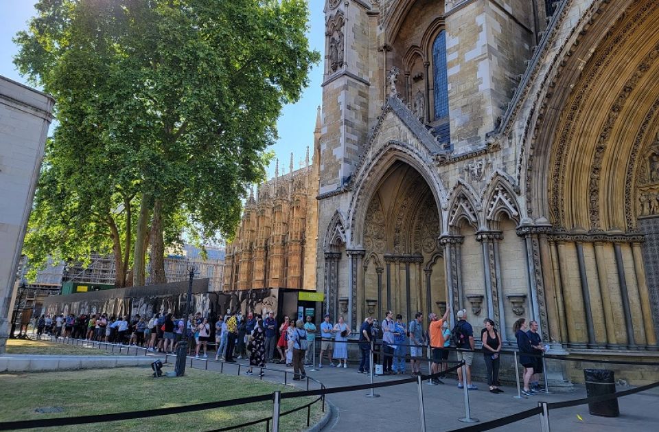 London: Walking Tour With Westminster & Change of the Guard - Important Information