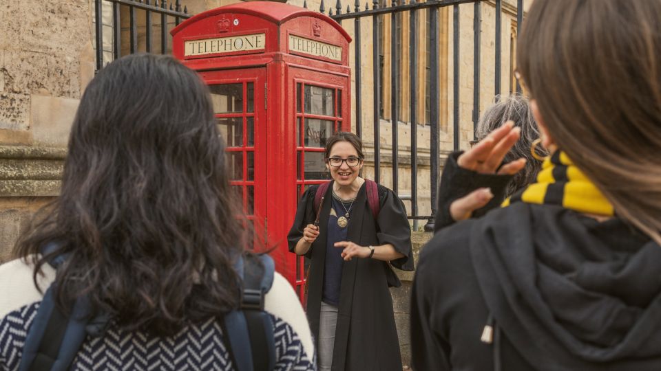 Oxford: Harry Potter Walking Tour Including New College - Meeting Point