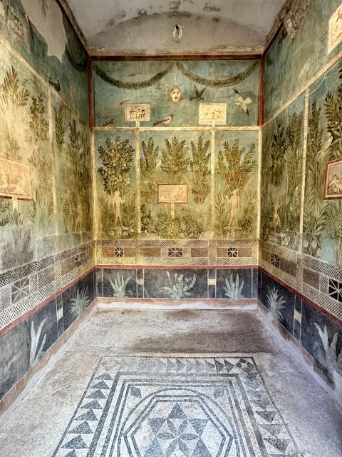 Pompeii All-Inclusive: Explore New and Old City With a Guide - Price and Duration