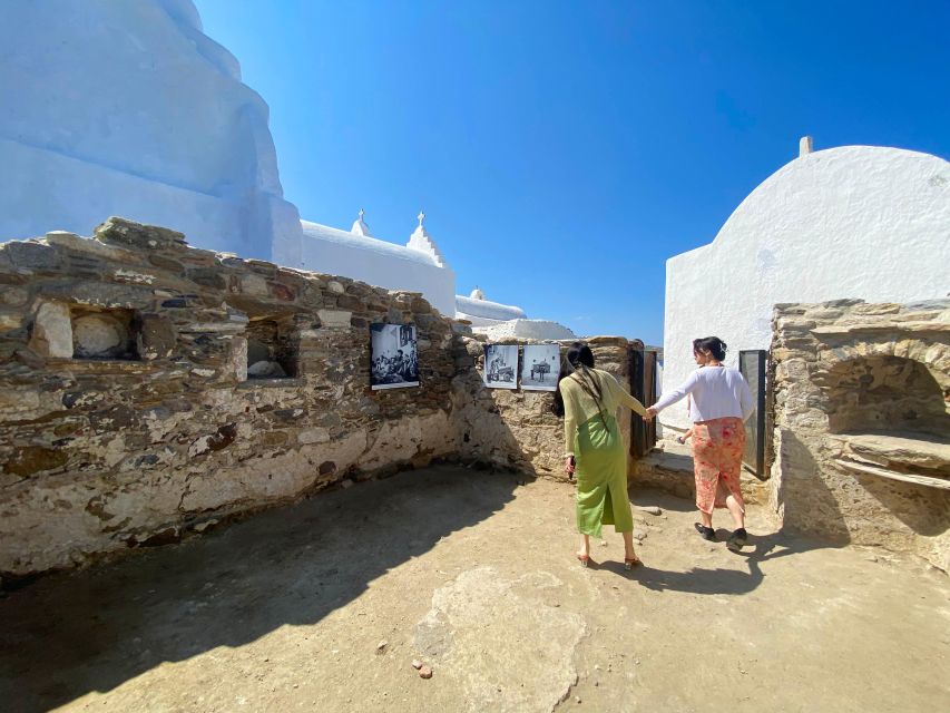 Mykonos: Old Town Self-Guided Game & Tour - Game Mechanics