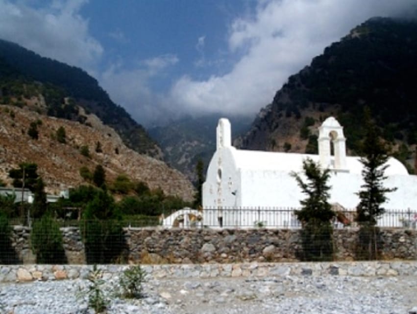 From Chania/Rethymno: Samaria Gorge Easy Way - Hiking in Samaria Gorge