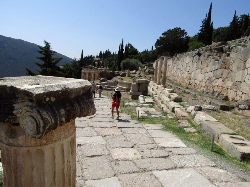 Delphi: Audio Guided Tour of the Sites in French or English - Common questions