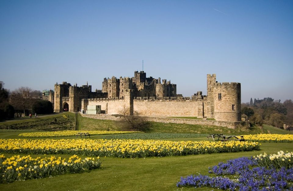 Alnwick: Self-Guided Walking Tour With Audio Guide - Key Points