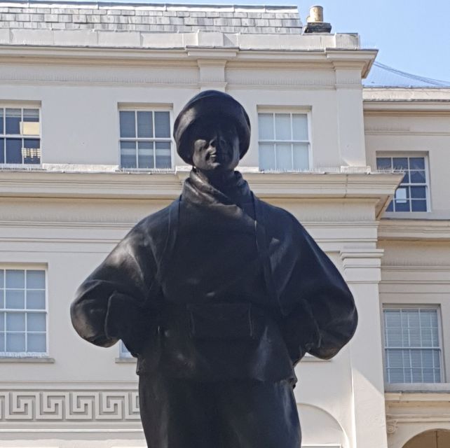 Cheltenham: Self-Guided Audio Tour of the Historical Town - Key Points