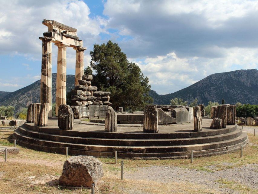 Delphi: Audio Guided Tour of the Sites in French or English - Key Points