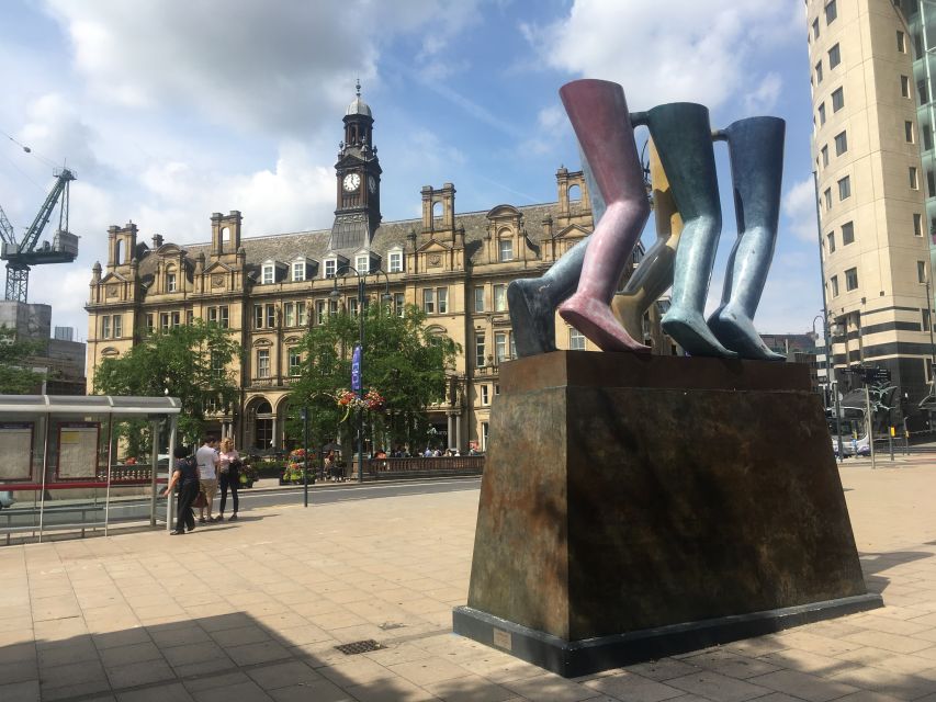 Leeds: 2-Hour Highlights Walking Tour - Key Points