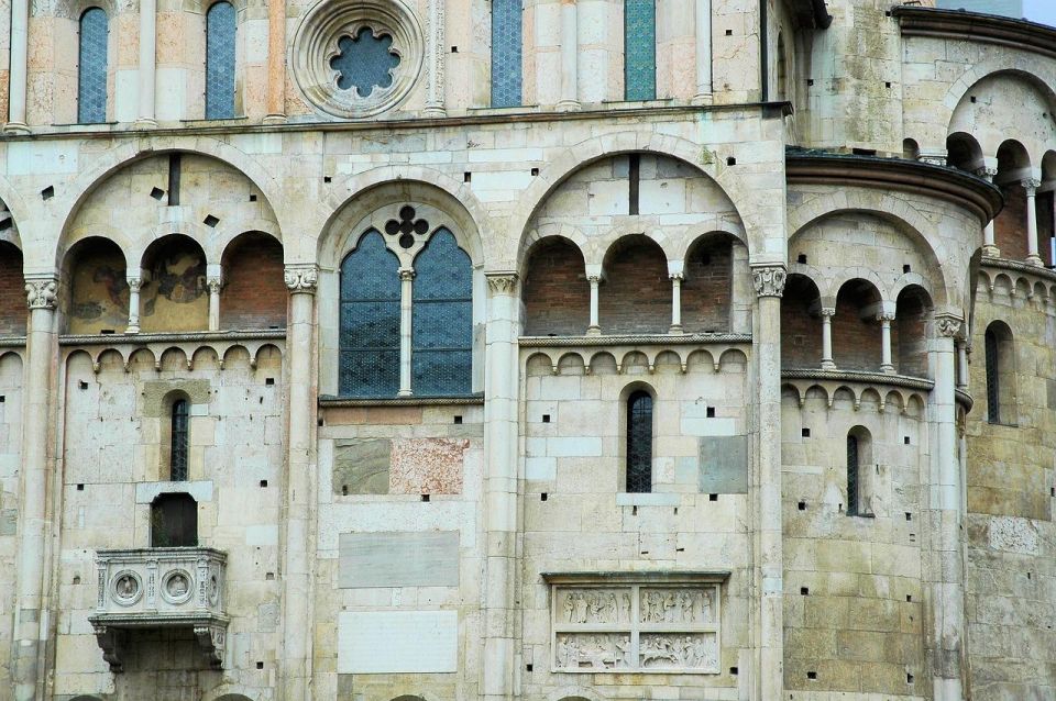 Modena Private Guided Walking Tour - Key Points