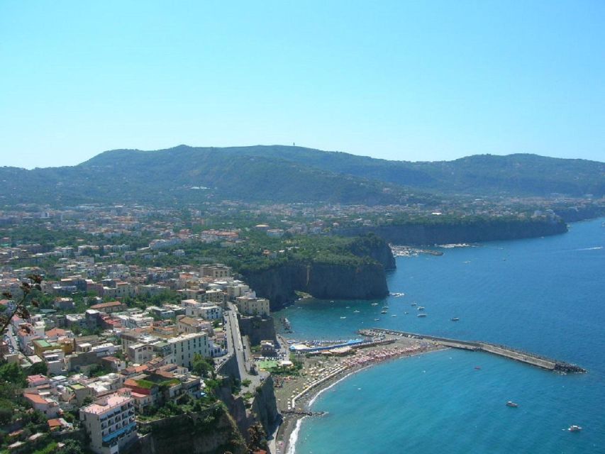 Private Transfer by Car From Sorrento to Naples. - Key Points