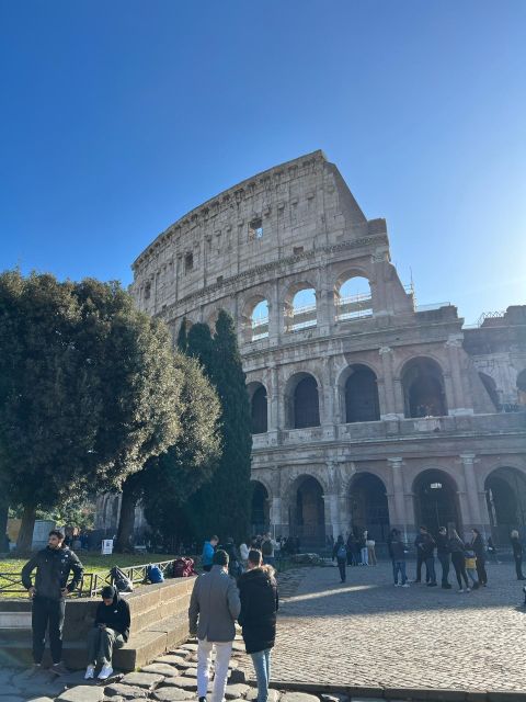 Rome: Colosseum Private Tour With Entry Experience - Key Points