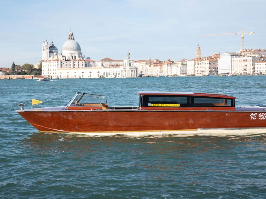 Venice: Water Taxi From the Station to the City Center/Hotel - Key Points