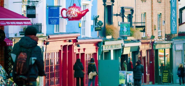 London: Notting Hill Self-Guided Walking Tour With an APP