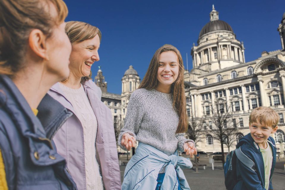 Liverpool: Self-Guided City Sightseeing Treasure Hunt - Experience Description