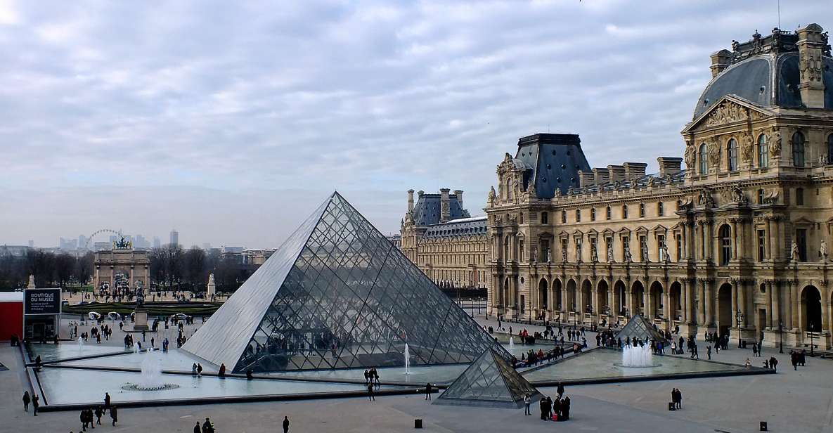 Paris: Express Walk With a Local in 90 Minutes - Experience Highlights