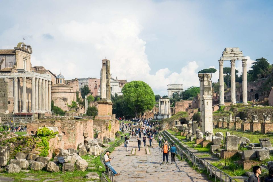 Rome: Private Colosseum Guided Tour With Food & Wine Tasting - Experience Itinerary