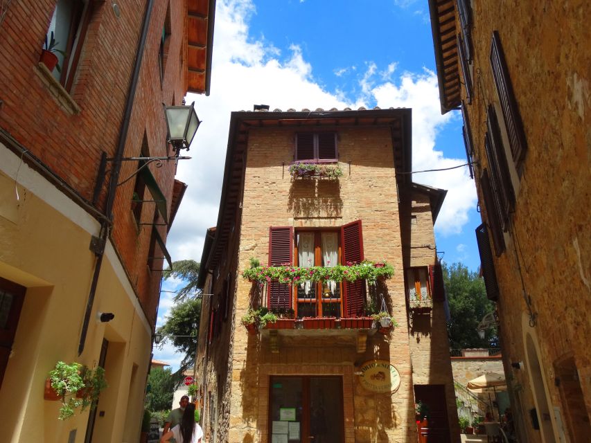 Pienza: Private Walking Tour With Tuscan Tasting Experience - Tour Description