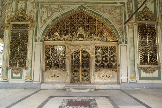 Guided Tour to Topkapi Palace With Skip-The-Line Entry Ticket - Last Words