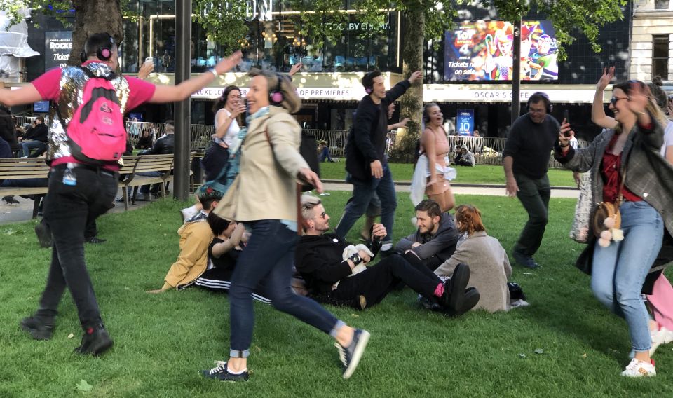 London: West End Musicals Silent Disco Walking Tour - Meeting Point and Important Information