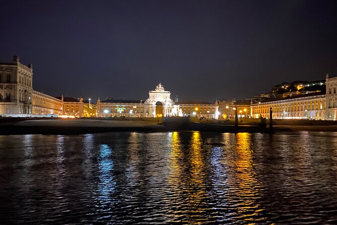 Night Boat Tour on the Tagus River - Common questions