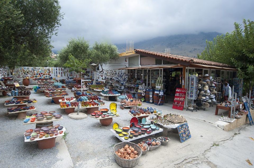 Crete: Chania Old Town, Lake Kournas and Rethymno Tour - Lake Kournas: Natural Beauty